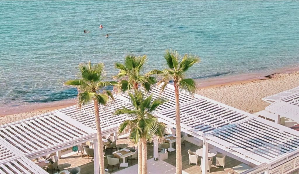 Restaurant at the beach